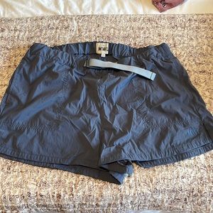Madewell Nylon Cargo Shorts 🏔️